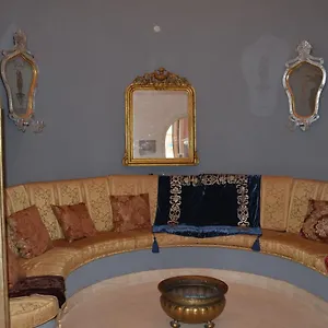 Apartment Elegante Nel Centro Di Italy
