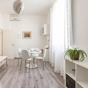  Apartment Coliseum View - Diana's House By Rentbeat Italy
